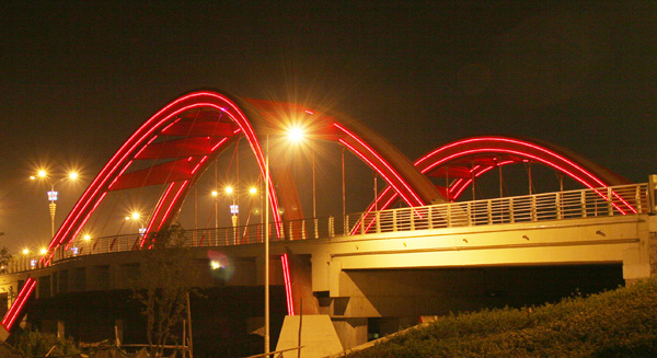 ���Ŵ���